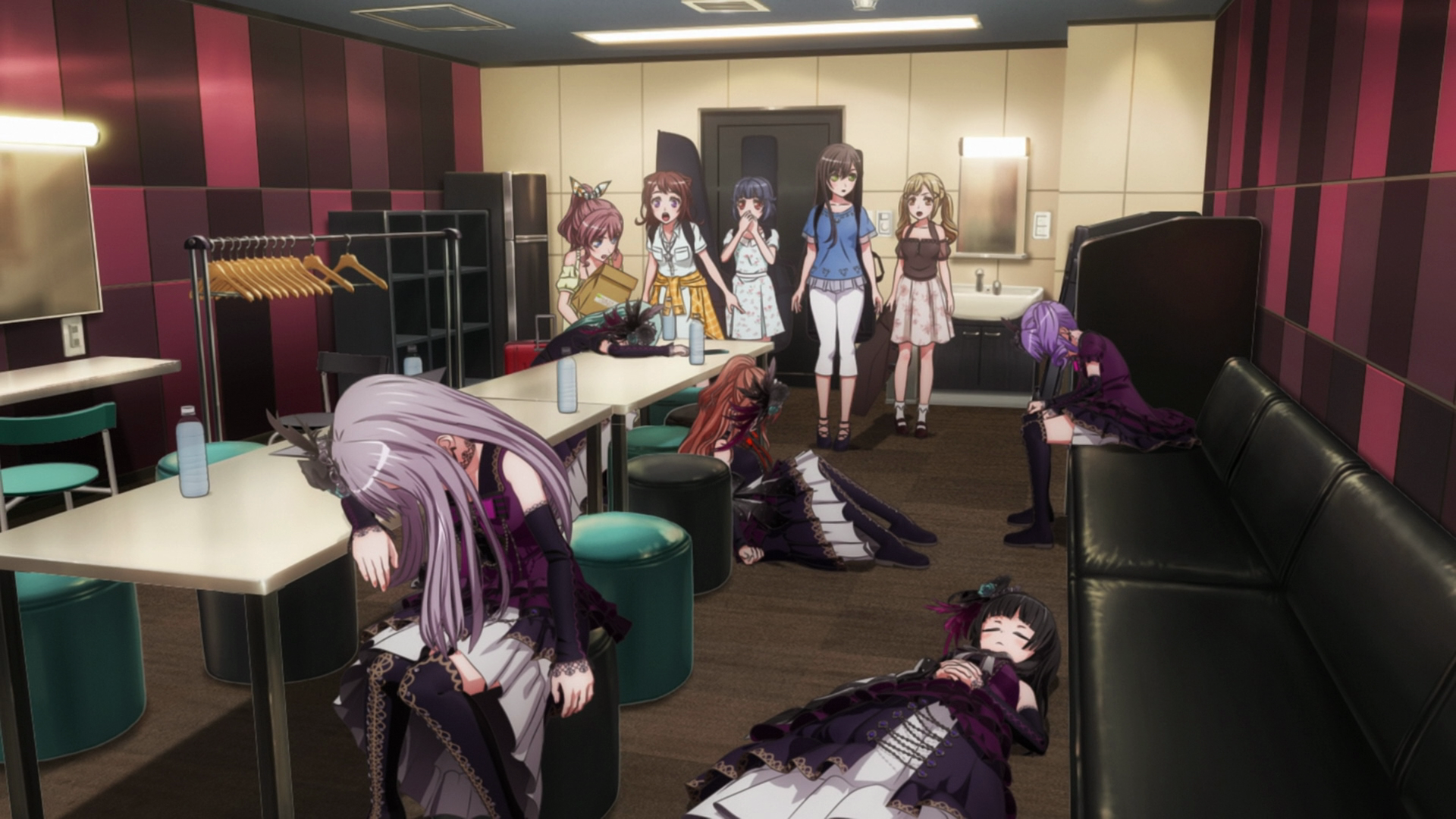Roselia passed out just before their self-sponsored live show