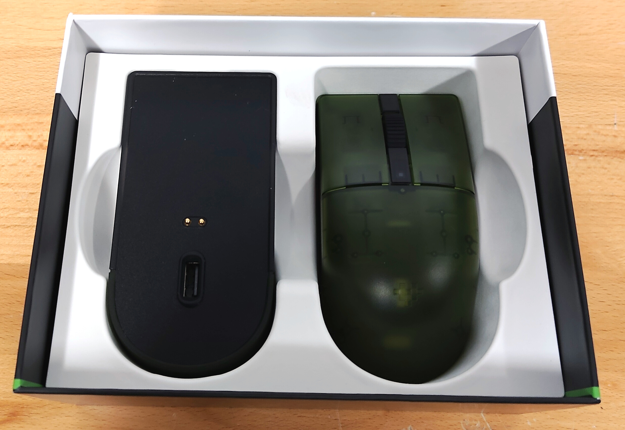 The 8BitDo Retro Mouse Xbox Edition